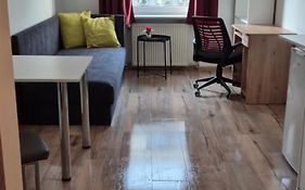 Hostel Tulip - Pokoj Jednoosobowy Nr 1 Ze Wspolna Lazienka I Kuchnia