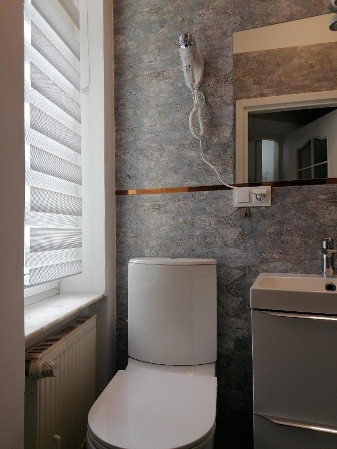 Hostel Tulip - Pokoj Jednoosobowy Nr 1 Ze Wspolna Lazienka I Kuchnia Щецин Екстер'єр фото