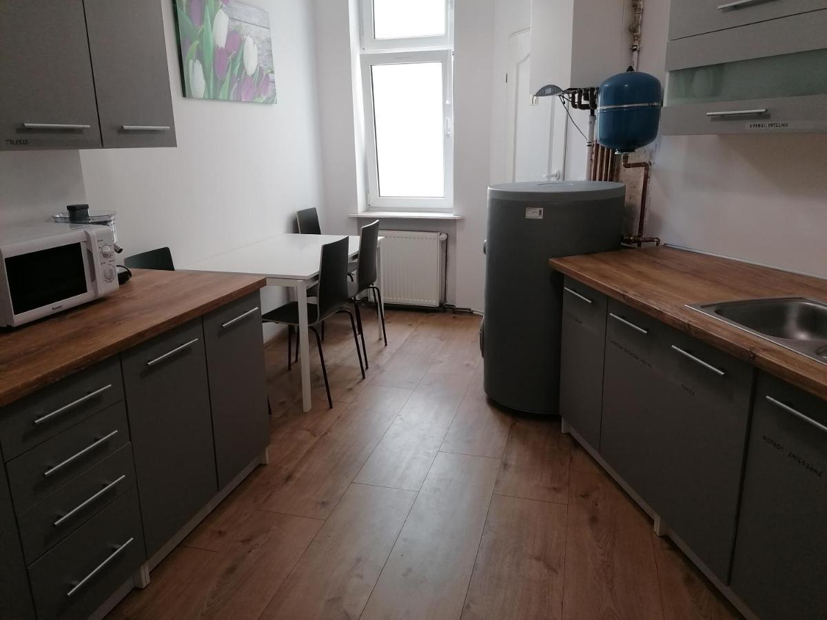 Hostel Tulip - Pokoj Jednoosobowy Nr 1 Ze Wspolna Lazienka I Kuchnia Щецин Екстер'єр фото