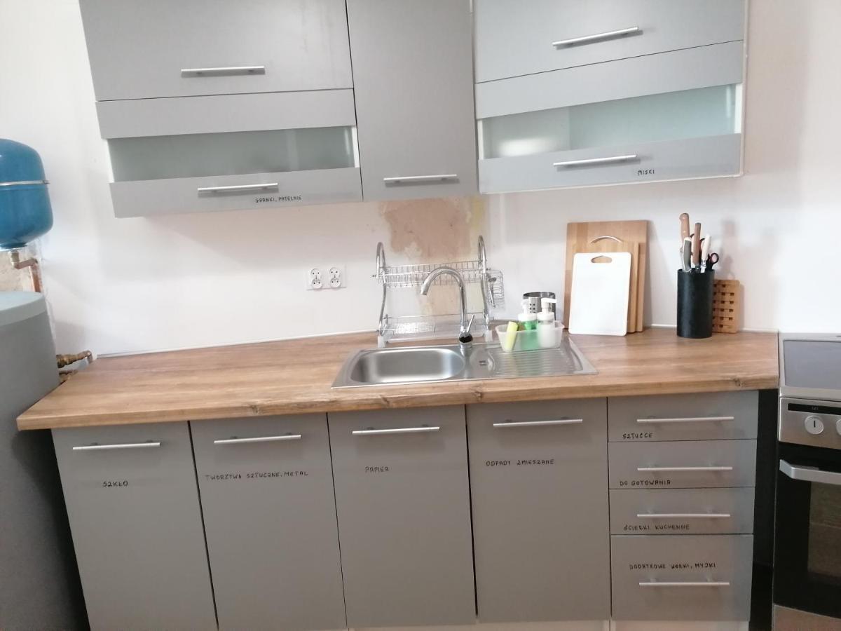 Hostel Tulip - Pokoj Jednoosobowy Nr 1 Ze Wspolna Lazienka I Kuchnia Щецин Екстер'єр фото
