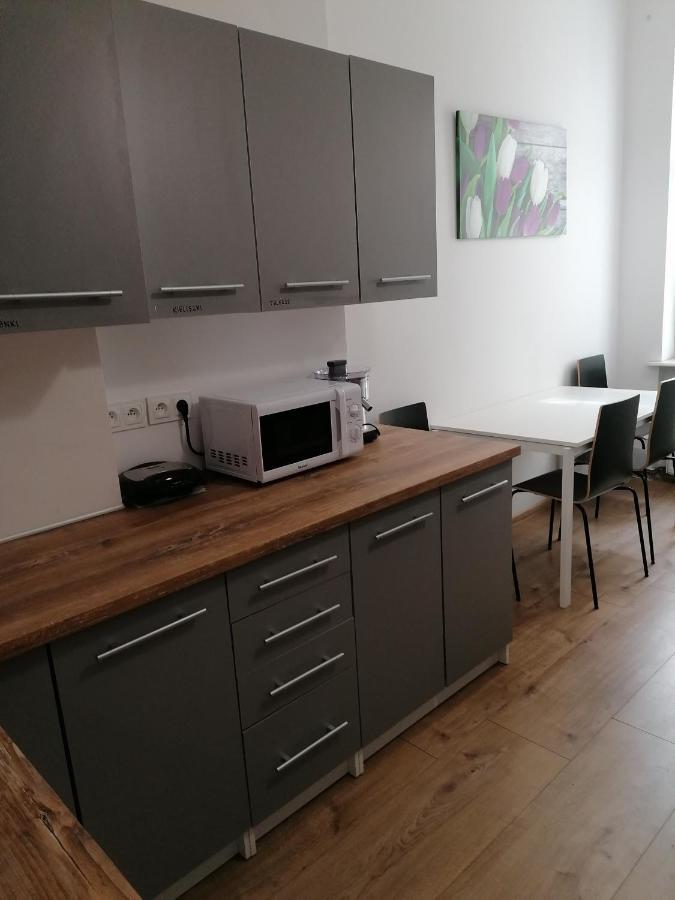 Hostel Tulip - Pokoj Jednoosobowy Nr 1 Ze Wspolna Lazienka I Kuchnia Щецин Екстер'єр фото