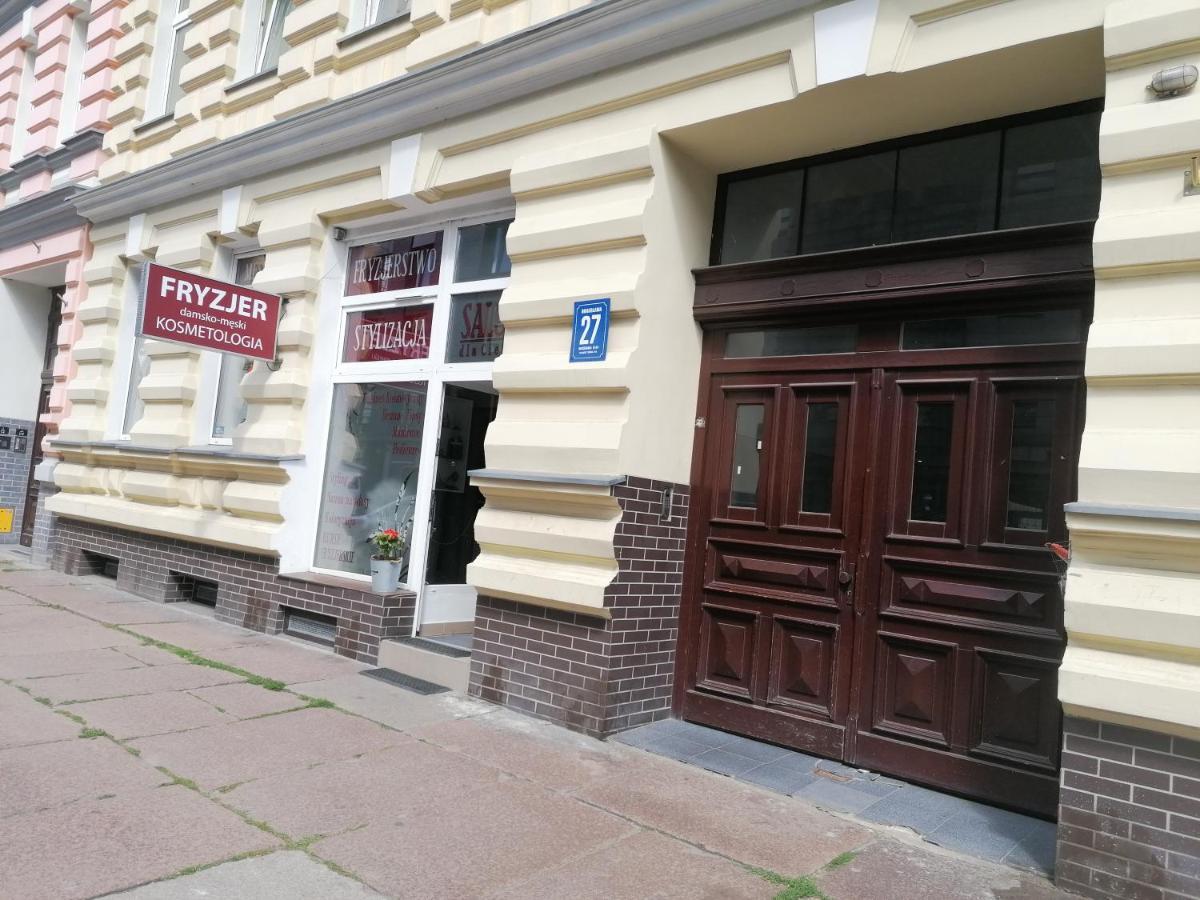 Hostel Tulip - Pokoj Jednoosobowy Nr 1 Ze Wspolna Lazienka I Kuchnia Щецин Екстер'єр фото