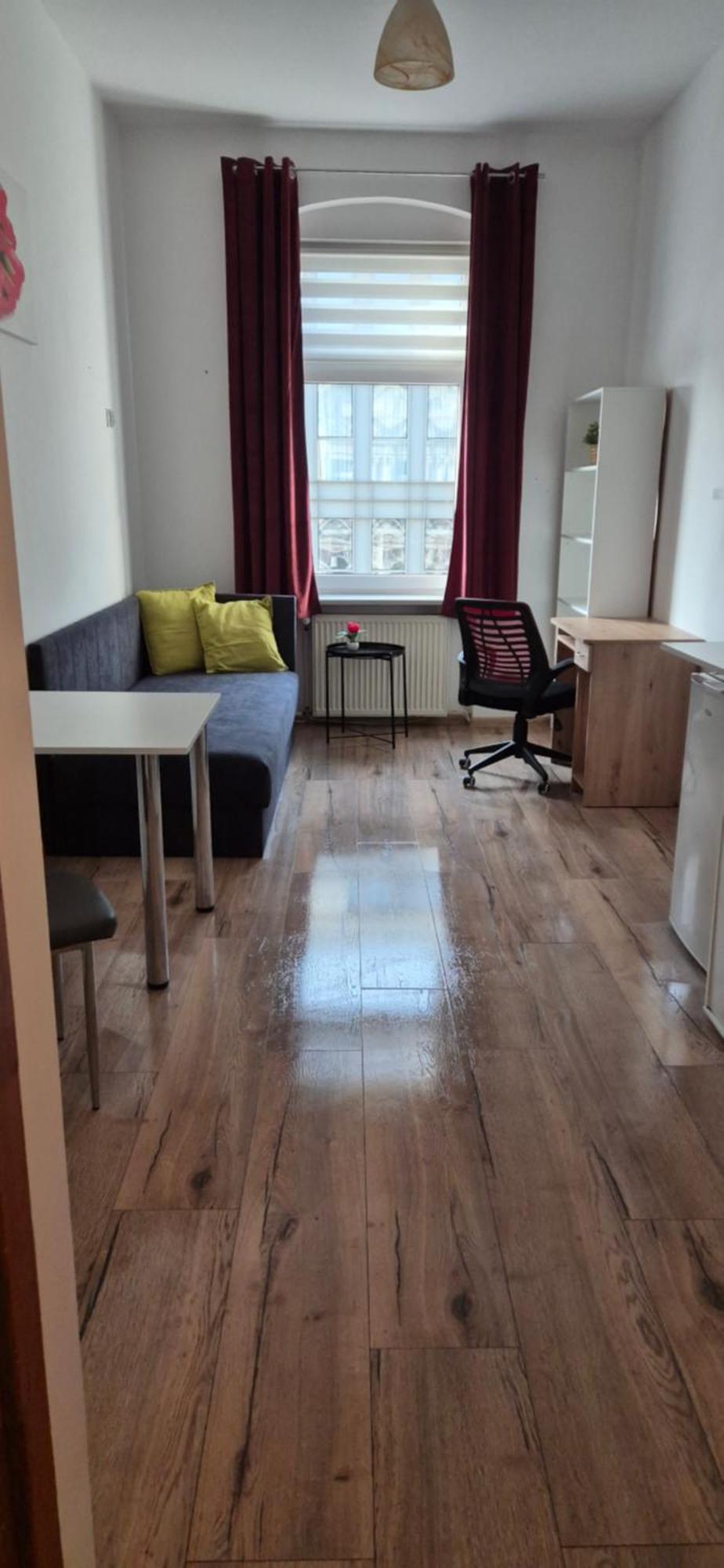 Hostel Tulip - Pokoj Jednoosobowy Nr 1 Ze Wspolna Lazienka I Kuchnia Щецин Екстер'єр фото